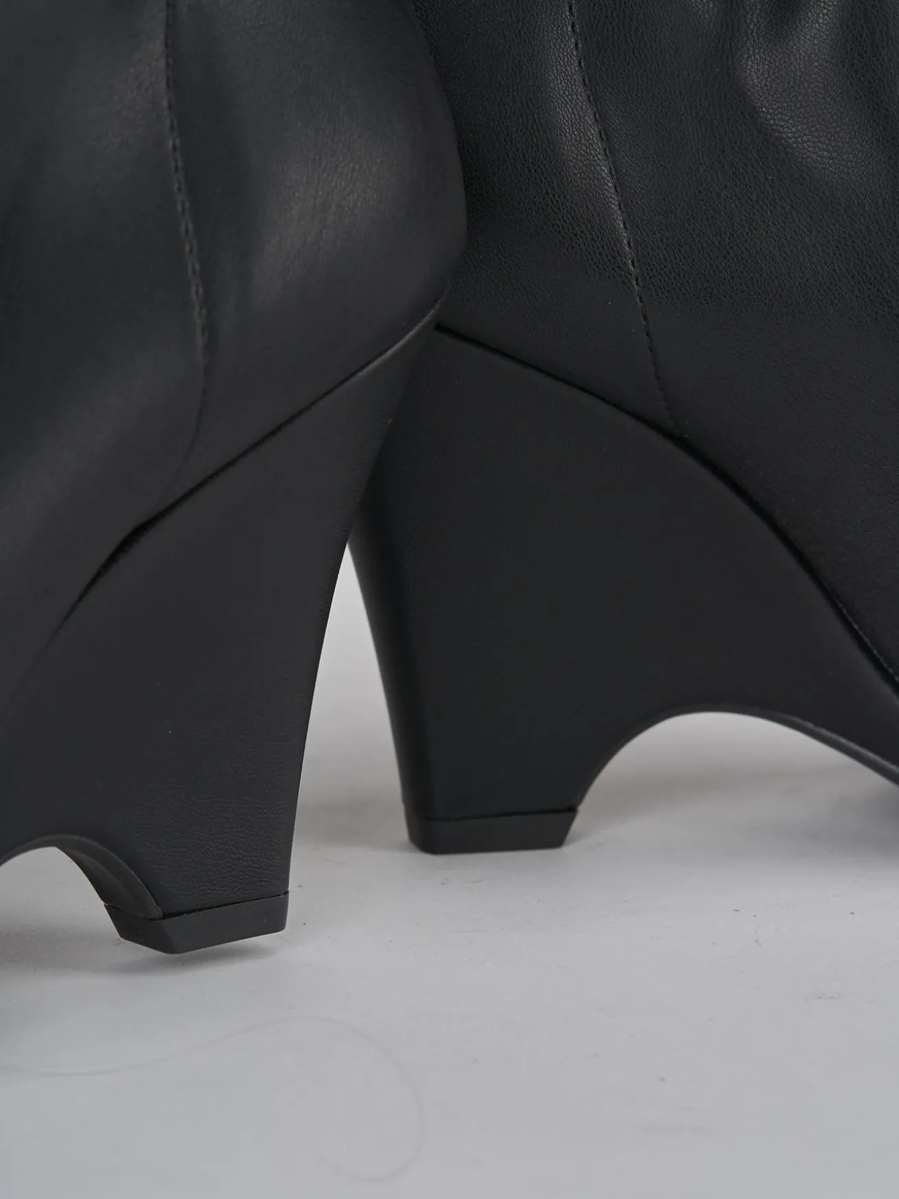 Stivali tacco 9cm pelle nero