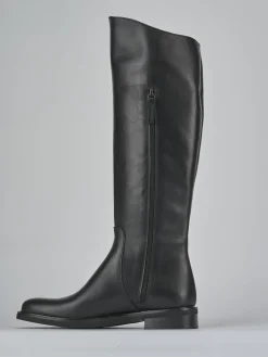 Stivali tacco 2cm pelle nero