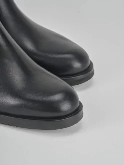 Stivali tacco 2cm pelle nero