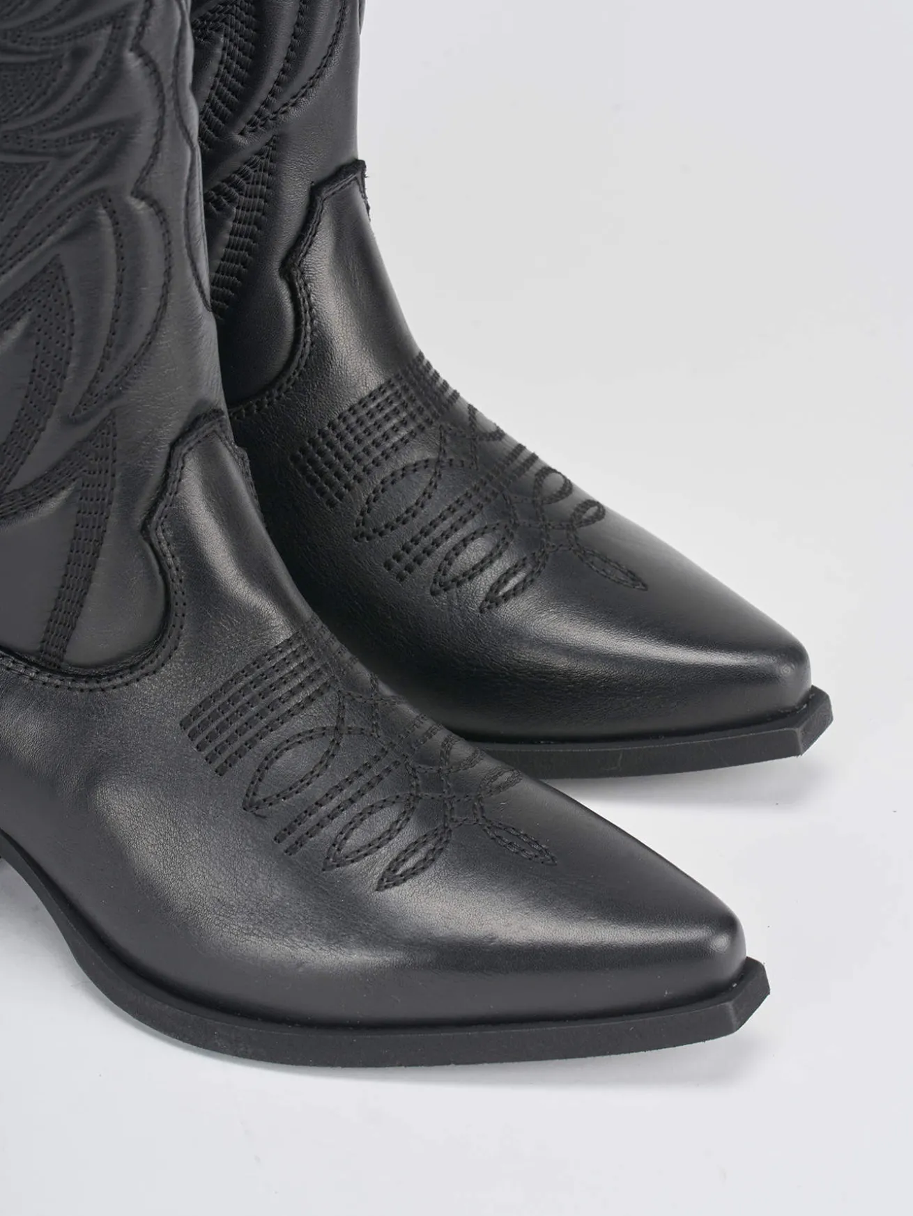 Stivali tacco 5cm pelle nero