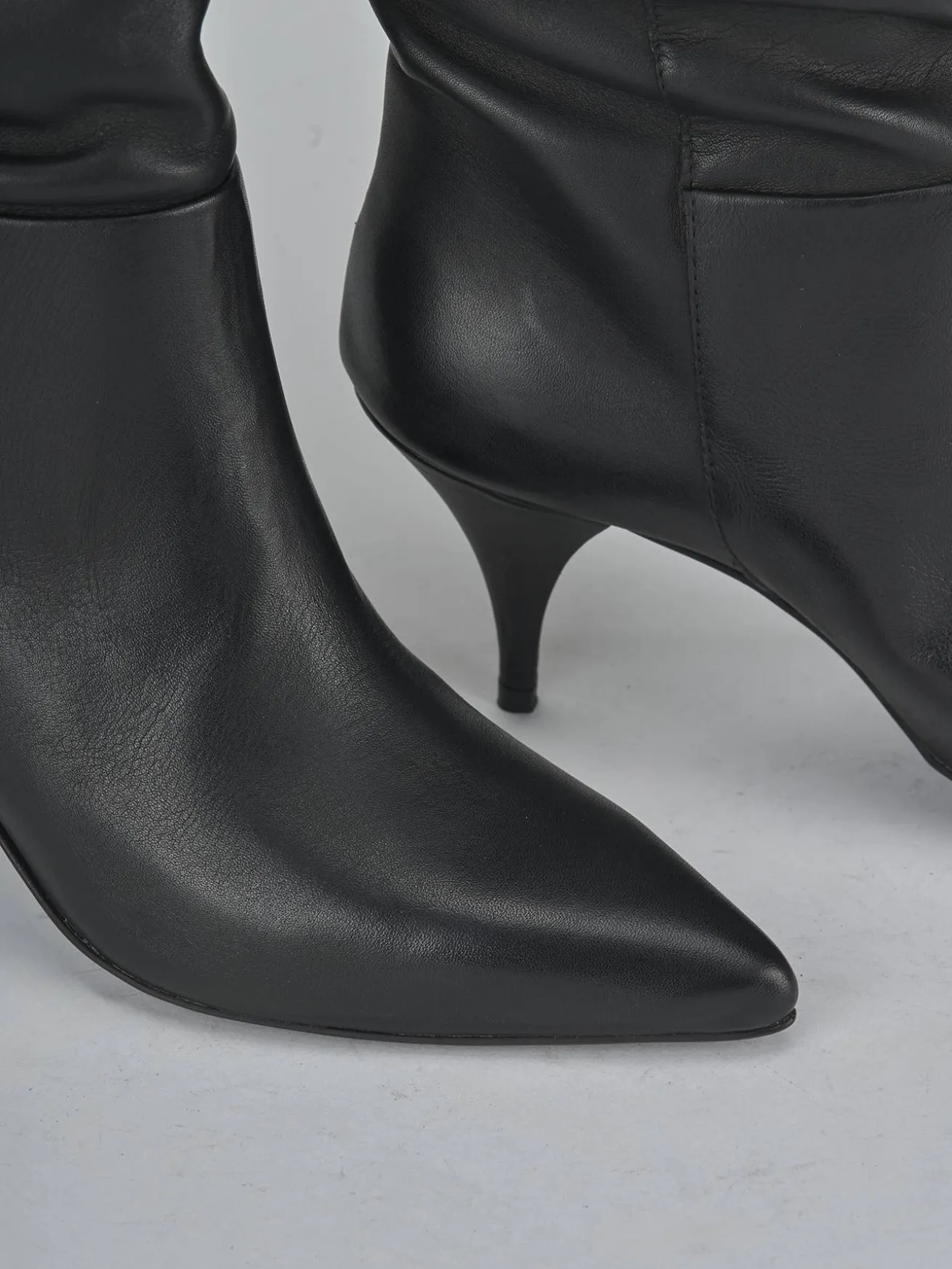 Stivali tacco 6cm pelle nero