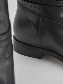 Stivali tacco 2cm pelle nero