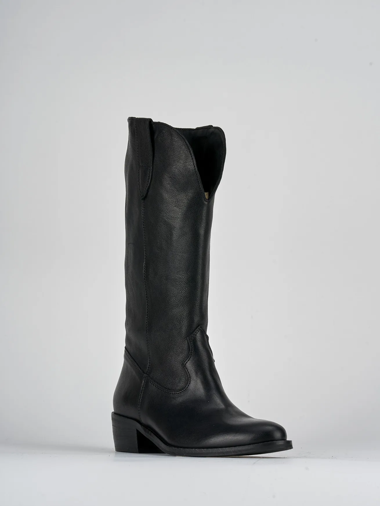 Stivali tacco 3cm pelle nero