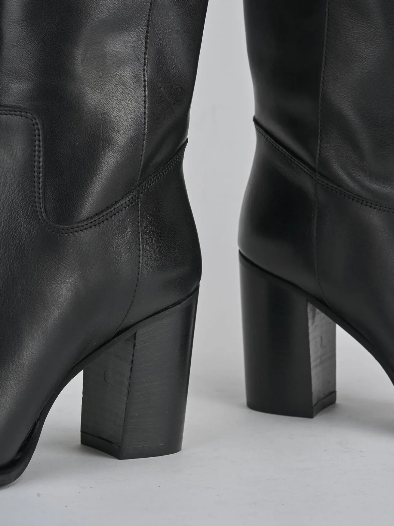 Stivali tacco 8cm pelle nero