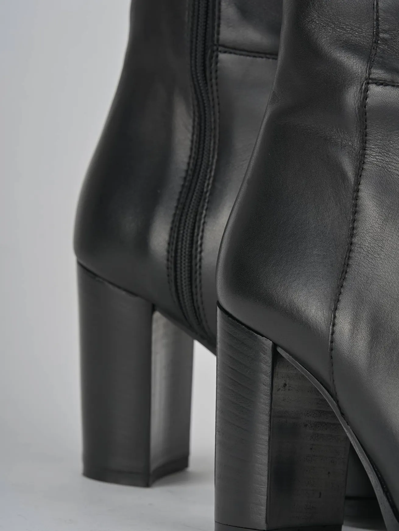 Stivali tacco 8cm pelle nero