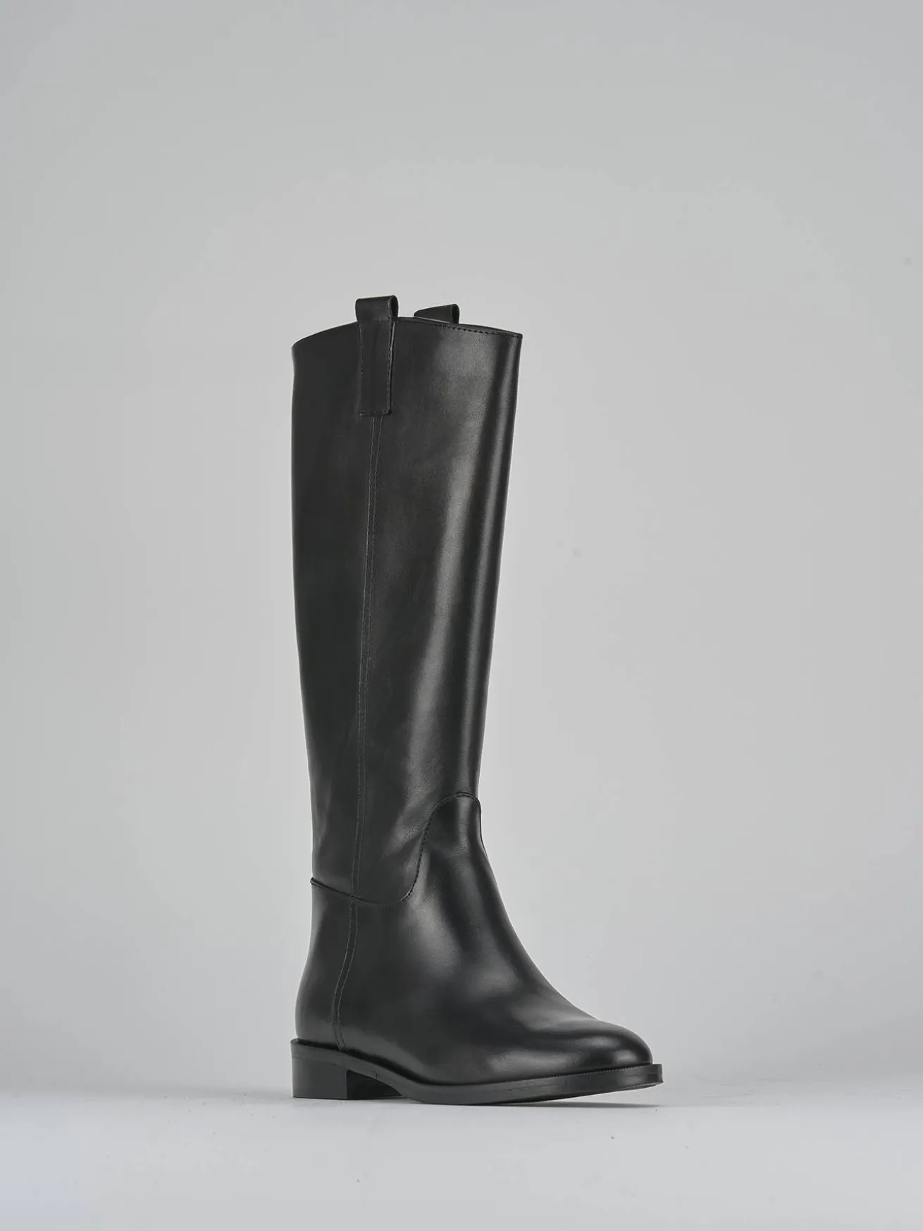 Stivali tacco 2cm pelle nero