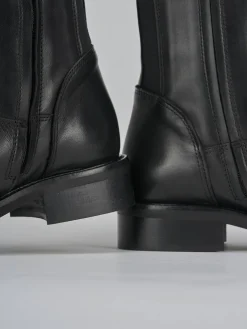 Stivali tacco 3cm pelle nero