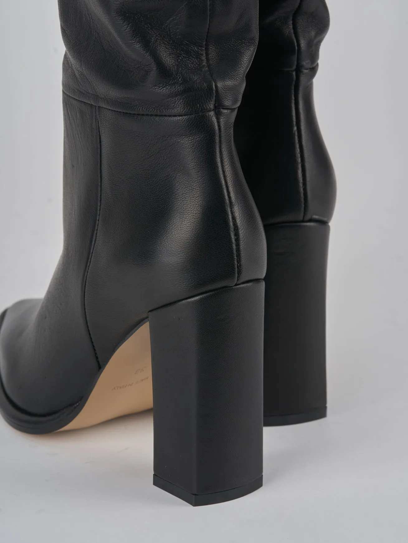 Stivali tacco 9cm pelle nero