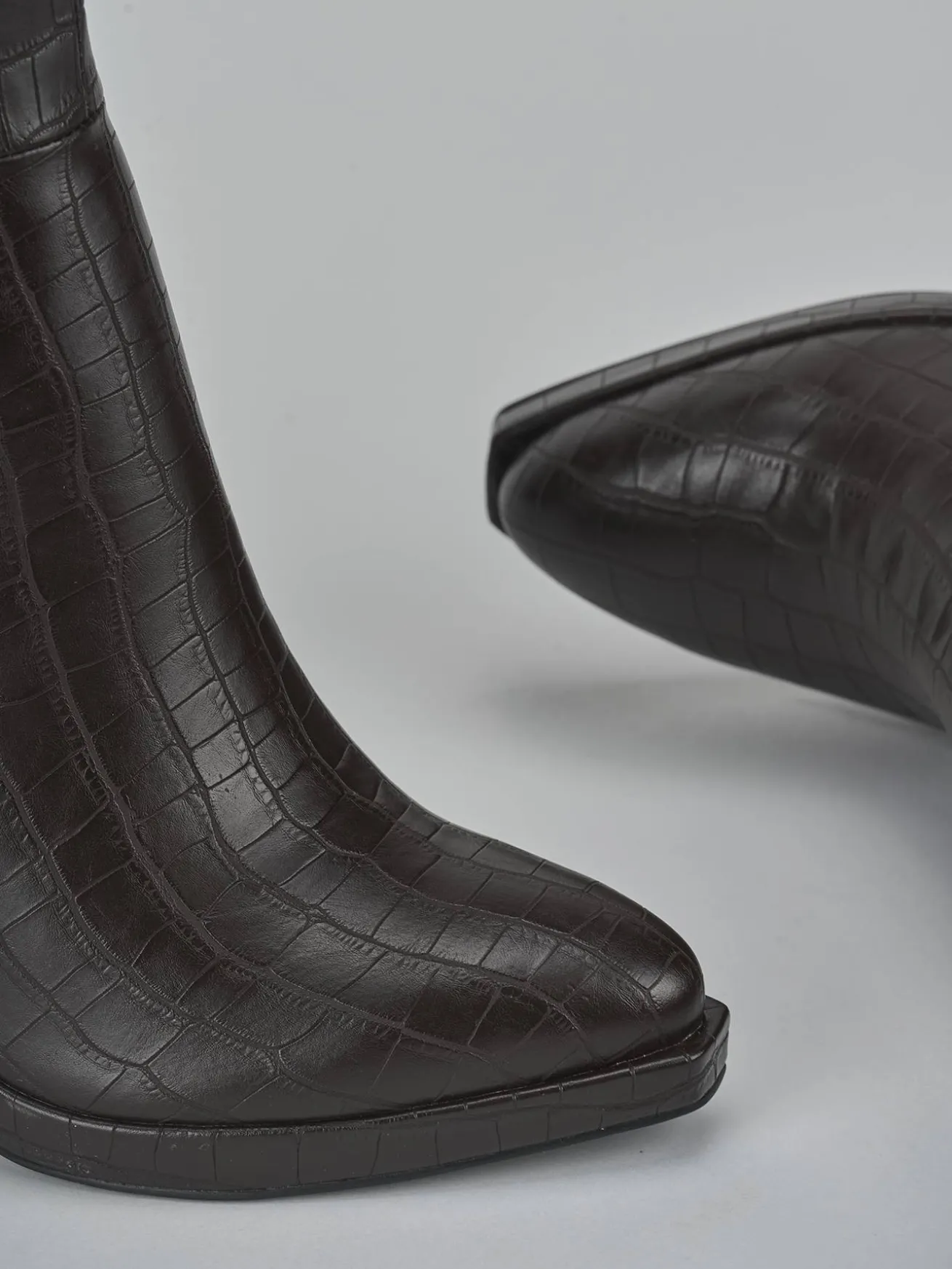 Stivali tacco 11cm pelle sostenibile testa