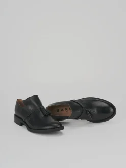 Stringata tacco 1 cm nero pelle