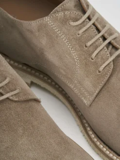 Stringate beige camoscio