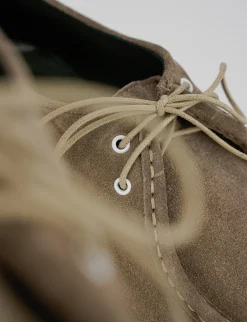 Stringate camoscio beige