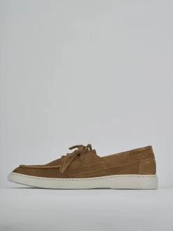 Stringate camoscio marrone