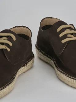 Stringate camoscio testa