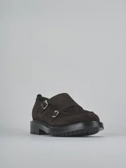 Stringate camoscio testa