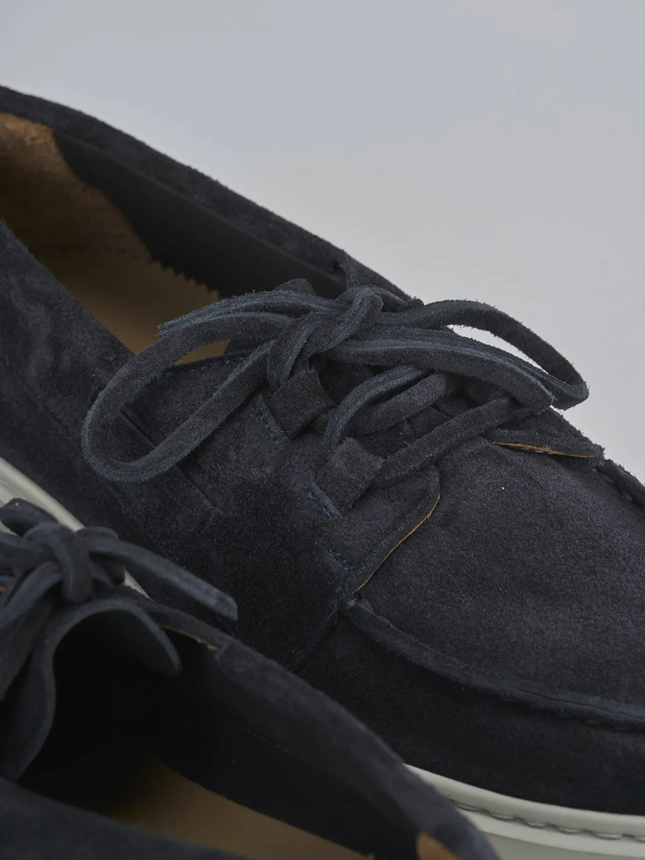 Stringate camoscio verde