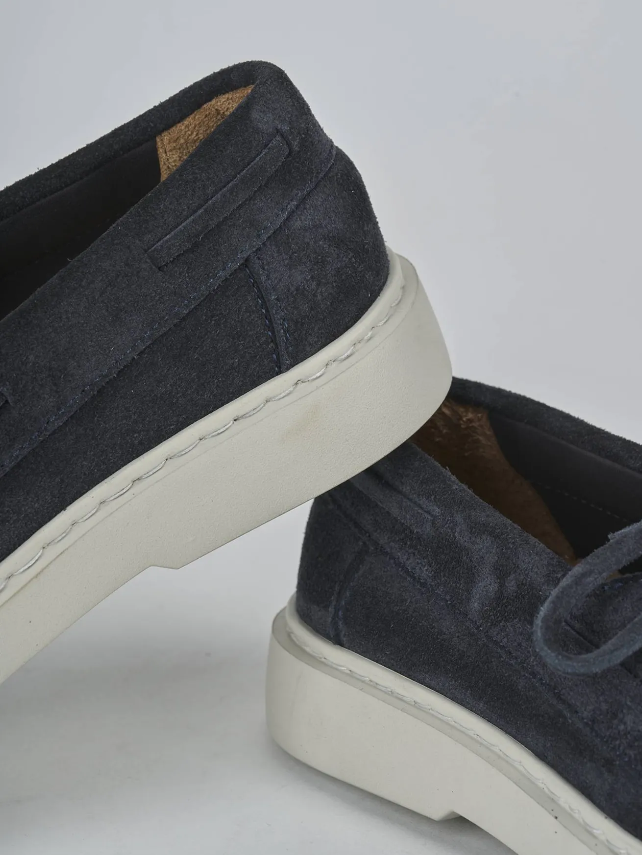 Stringate camoscio verde