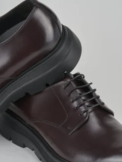 Stringate pelle bordo'