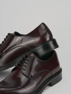 Stringate pelle bordo'