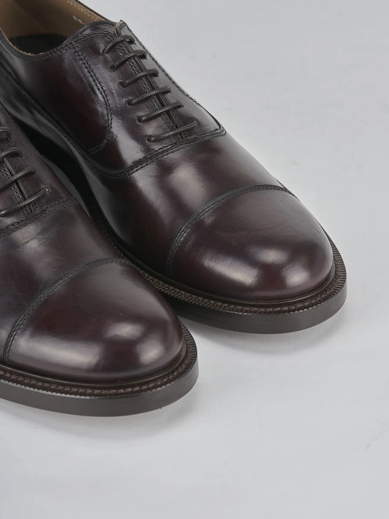 Stringate pelle bordo'