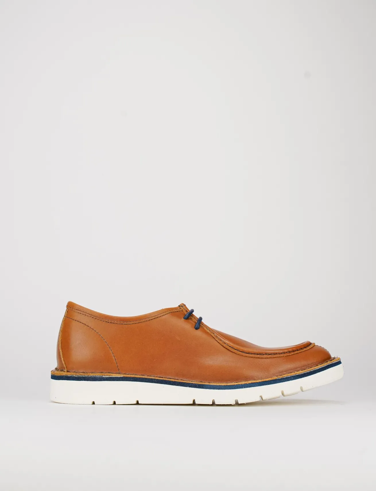 Stringate pelle marrone