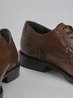 Stringate pelle marrone