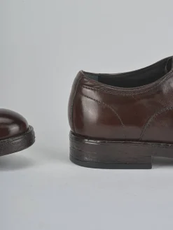 Stringate pelle marrone