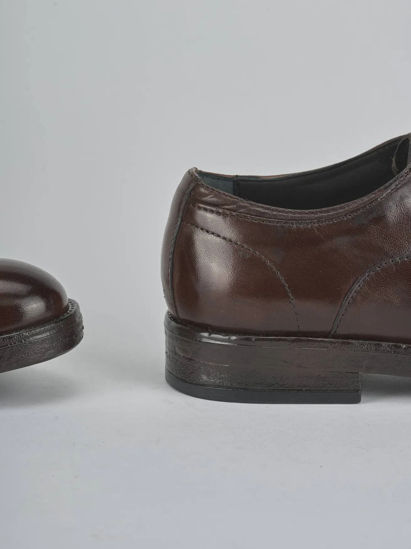 Stringate pelle marrone