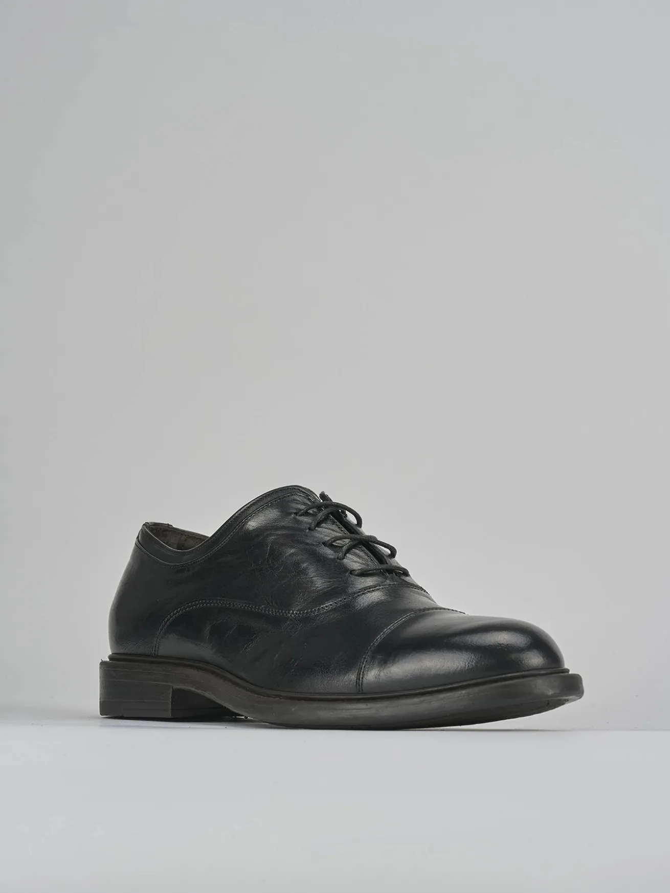 Stringate pelle nero