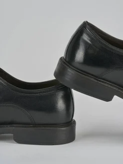 Stringate pelle nero