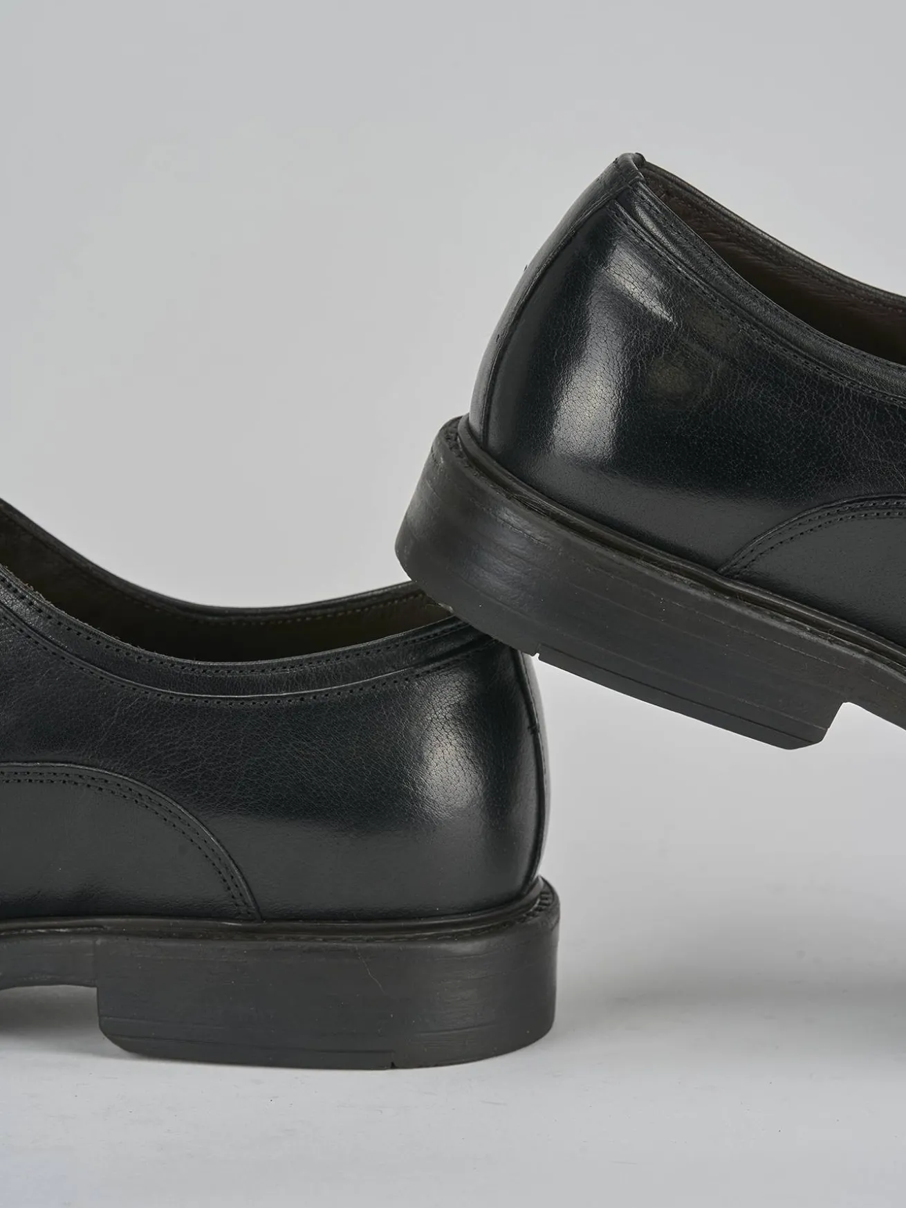 Stringate pelle nero