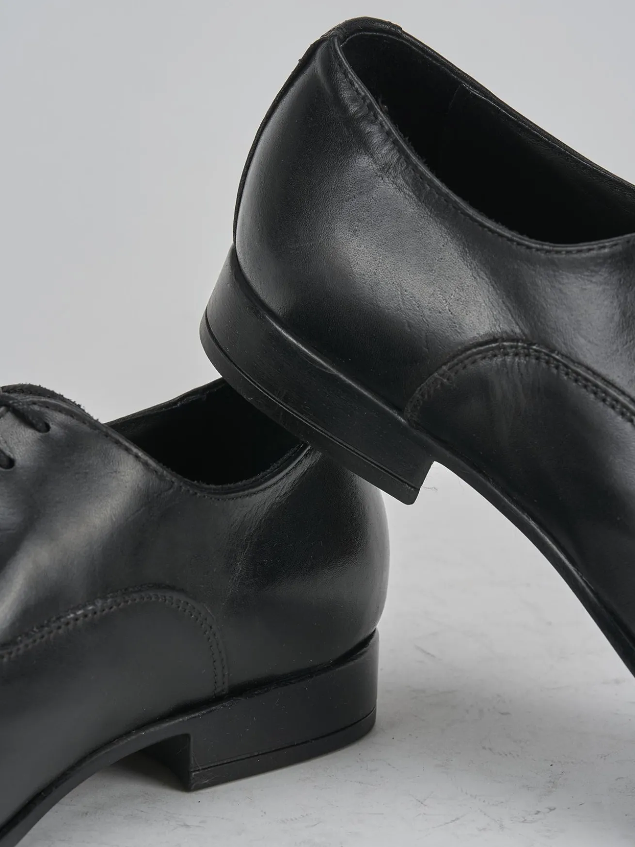 Stringate pelle nero