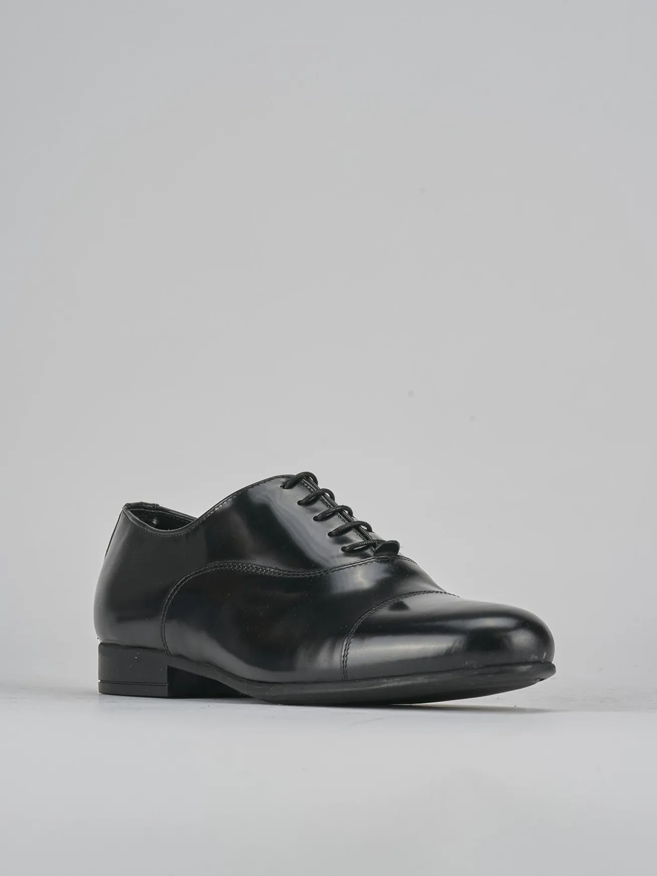 Stringate pelle nero