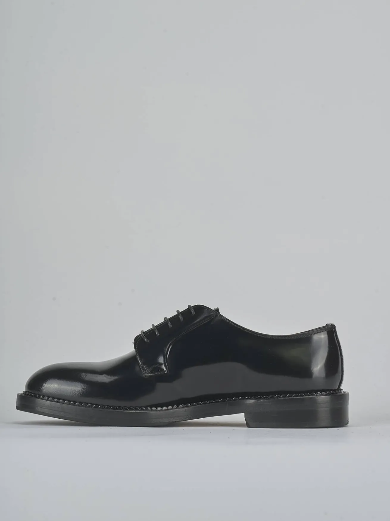 Stringate pelle nero