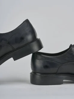 Stringate pelle nero