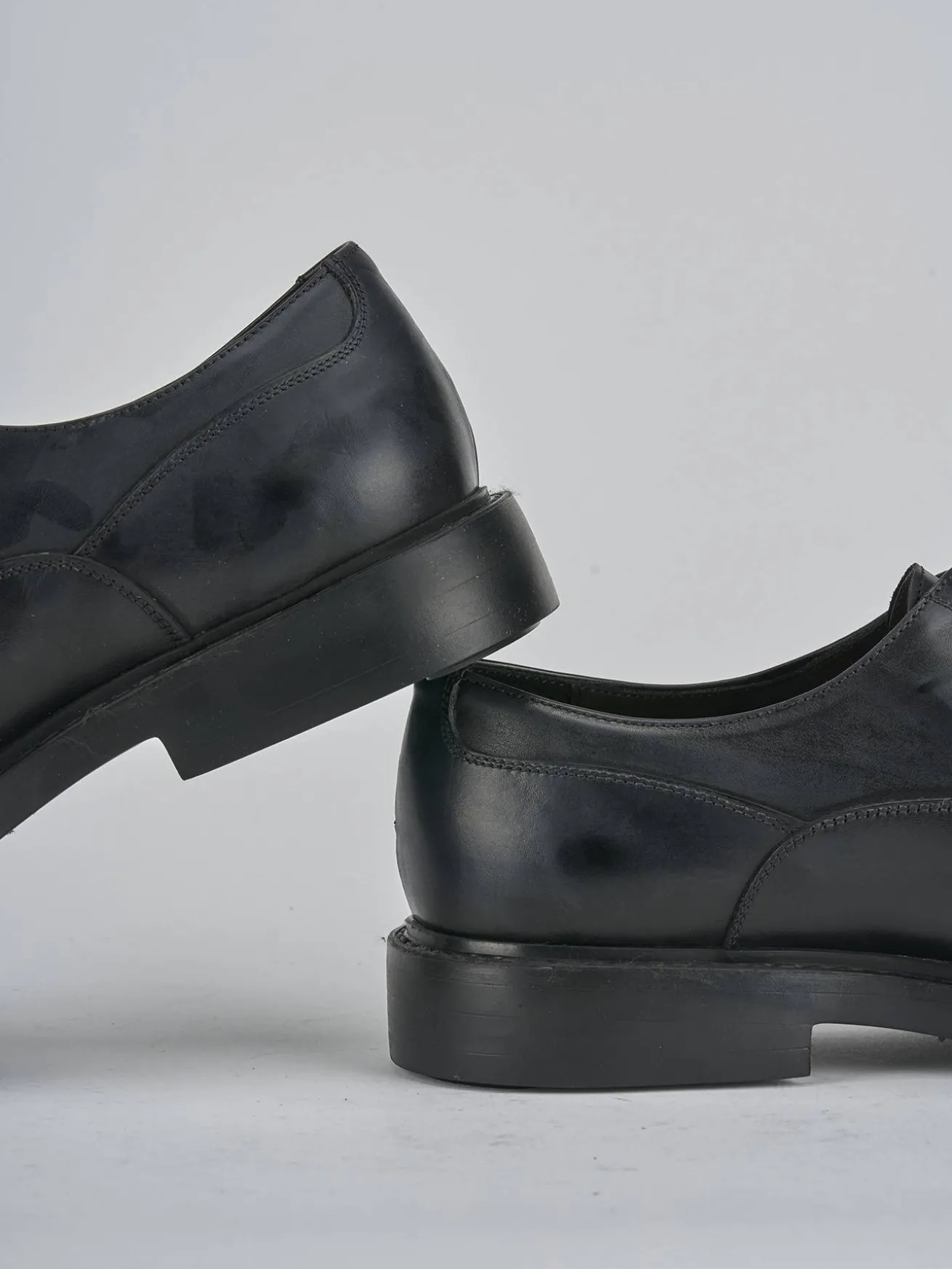 Stringate pelle nero