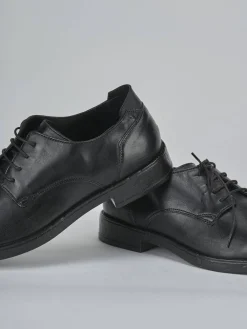 Stringate pelle nero