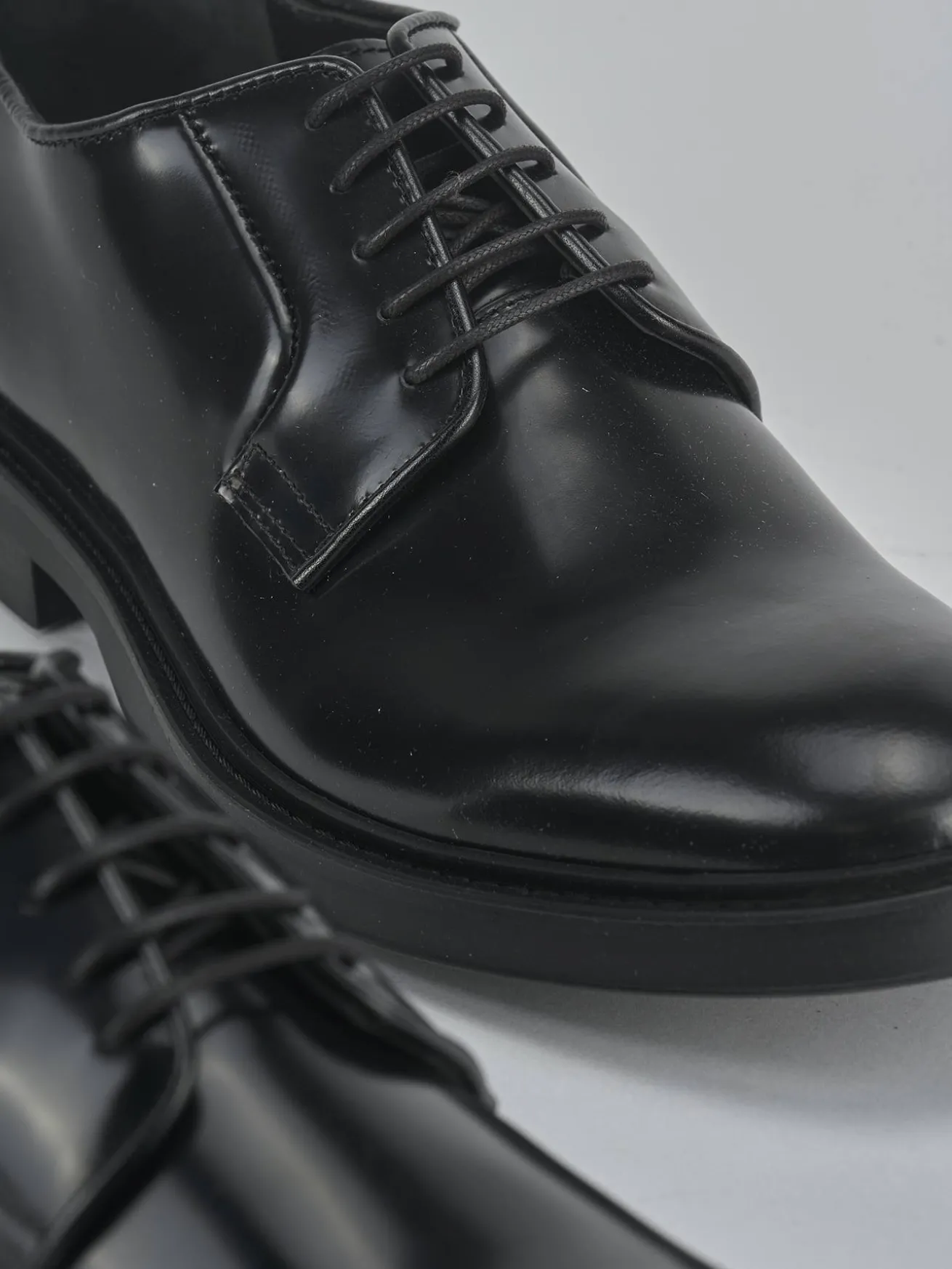 Stringate pelle nero