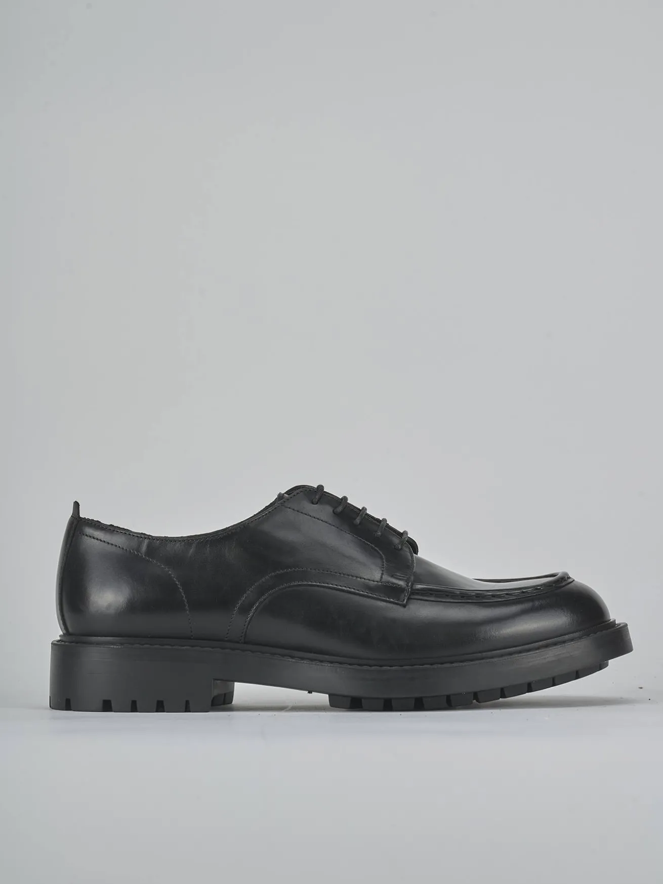 Stringate pelle nero