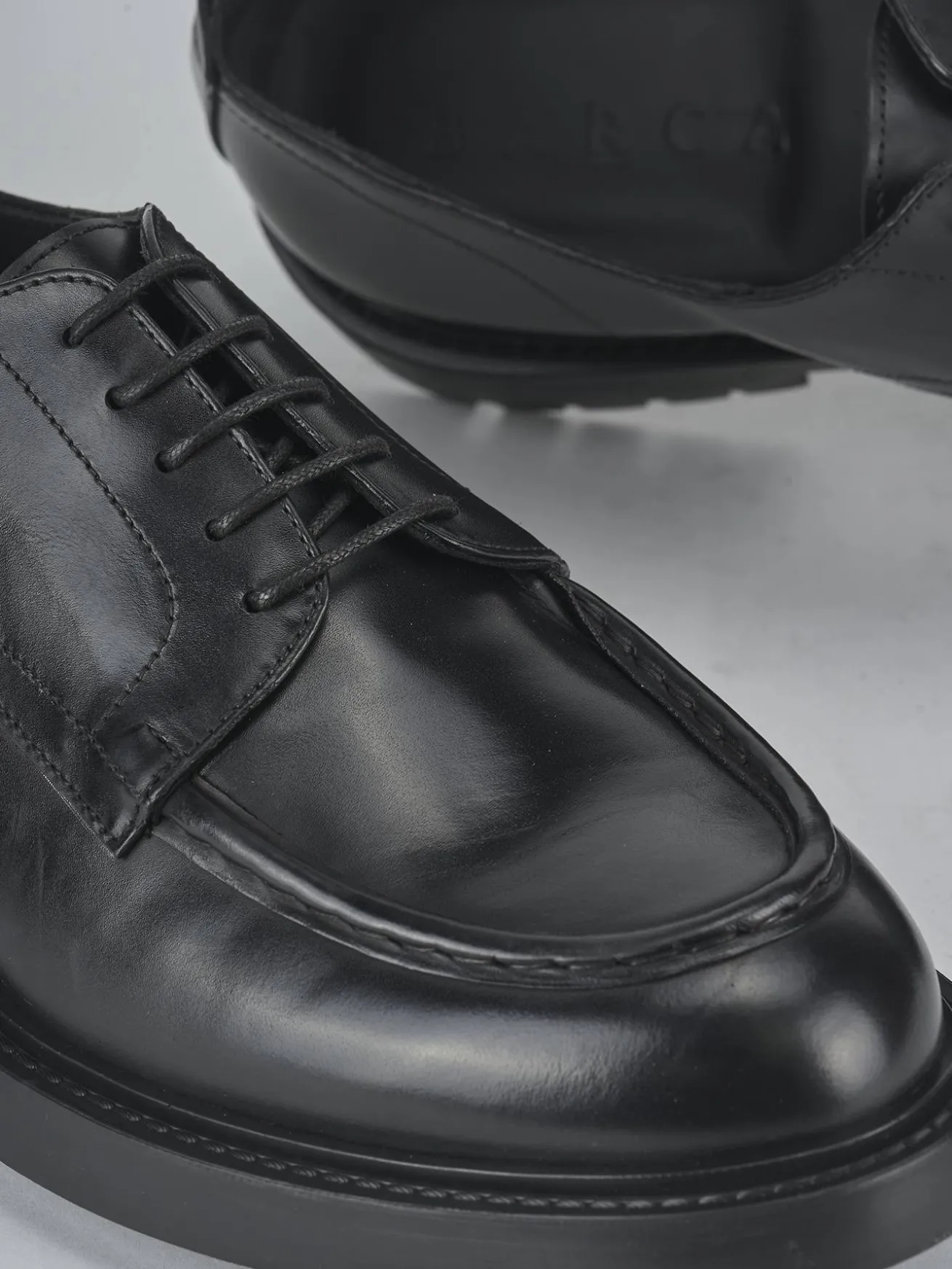 Stringate pelle nero