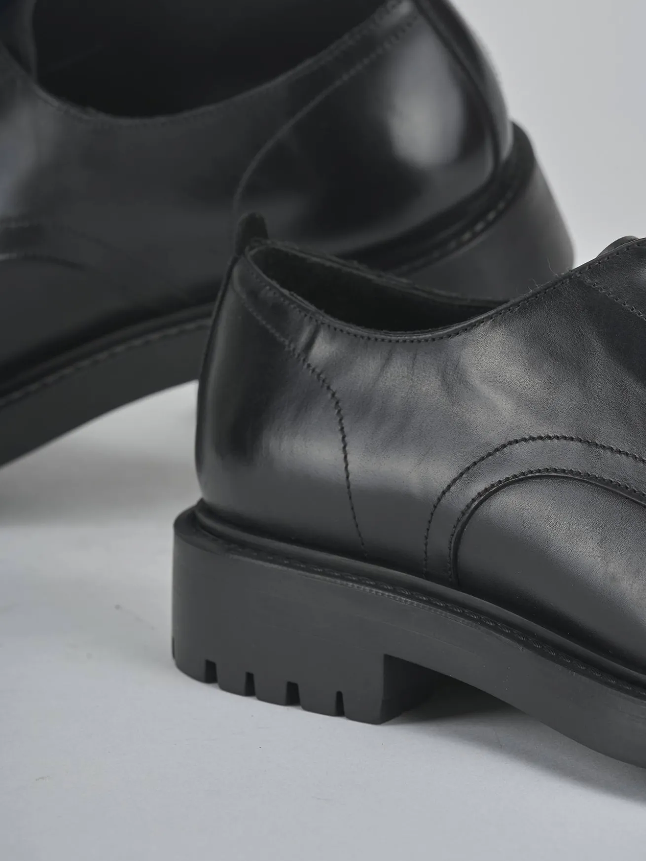 Stringate pelle nero