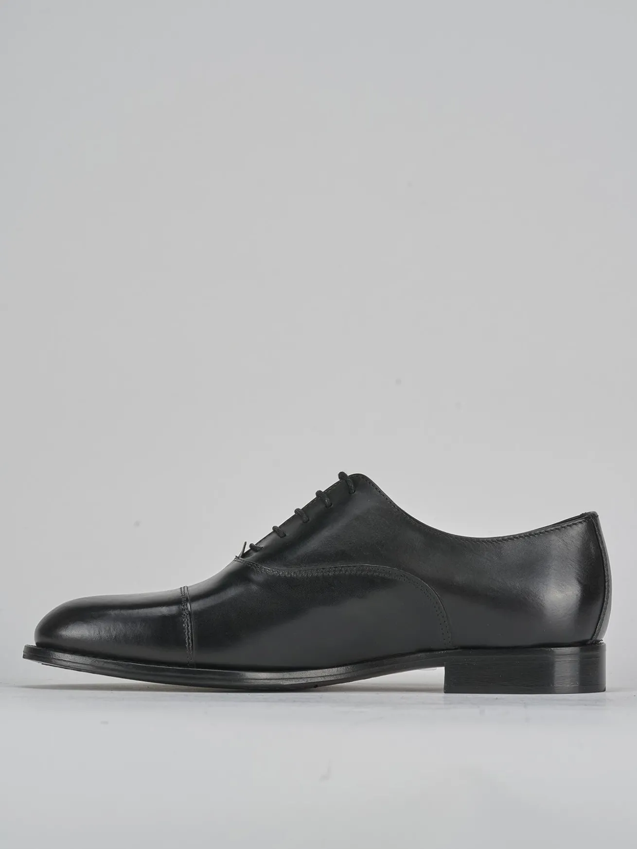 Stringate pelle nero