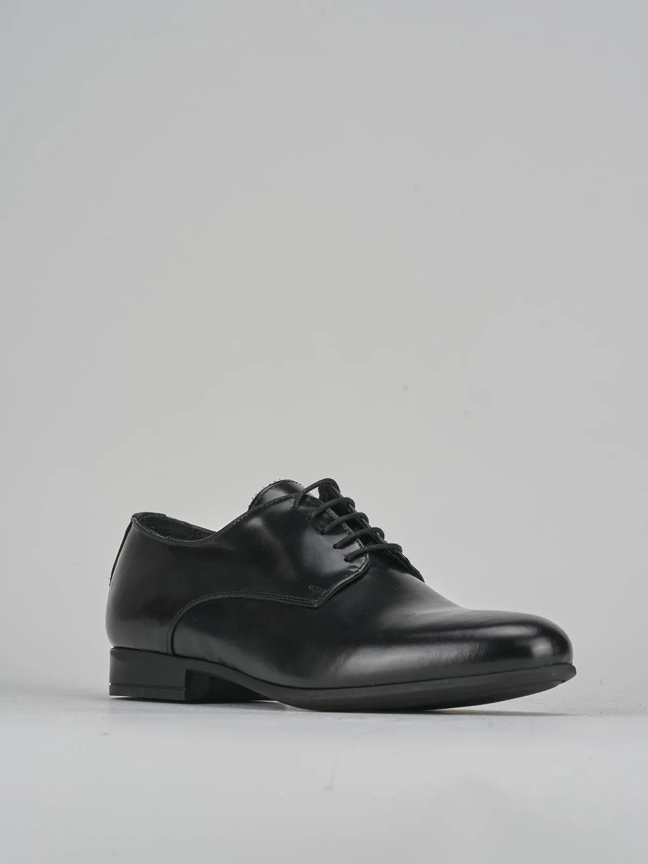 Stringate pelle nero