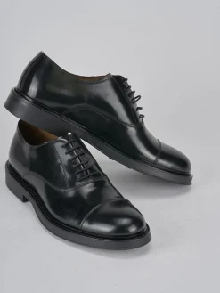 Stringate pelle nero