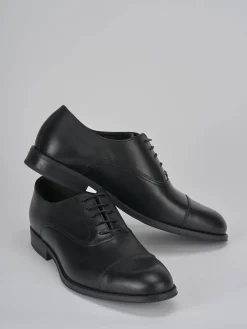 Stringate pelle nero