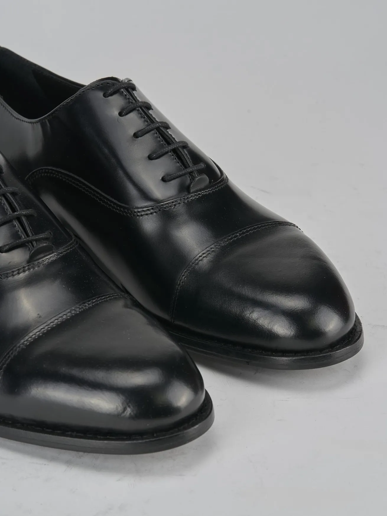 Stringate pelle nero