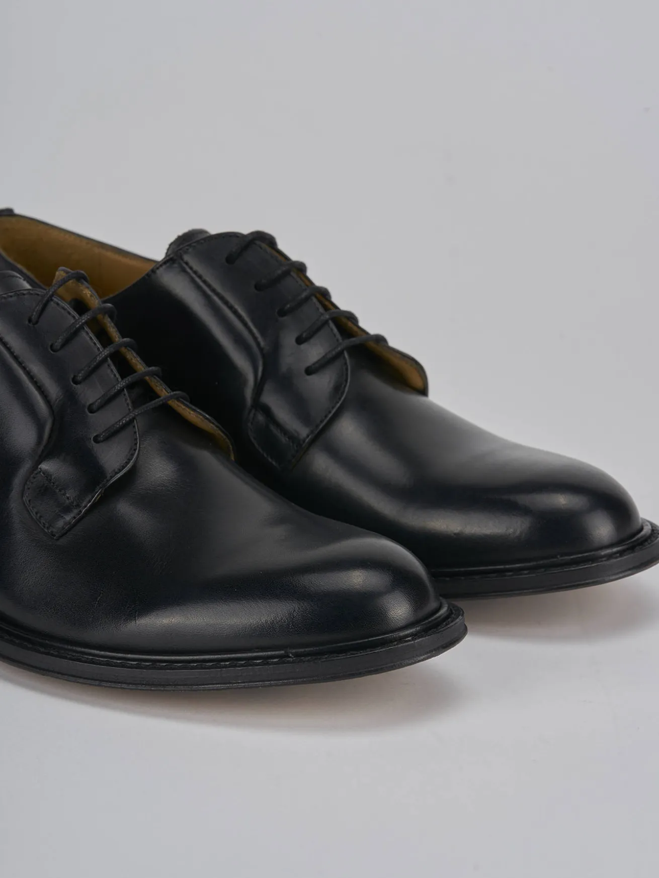 Stringate pelle nero