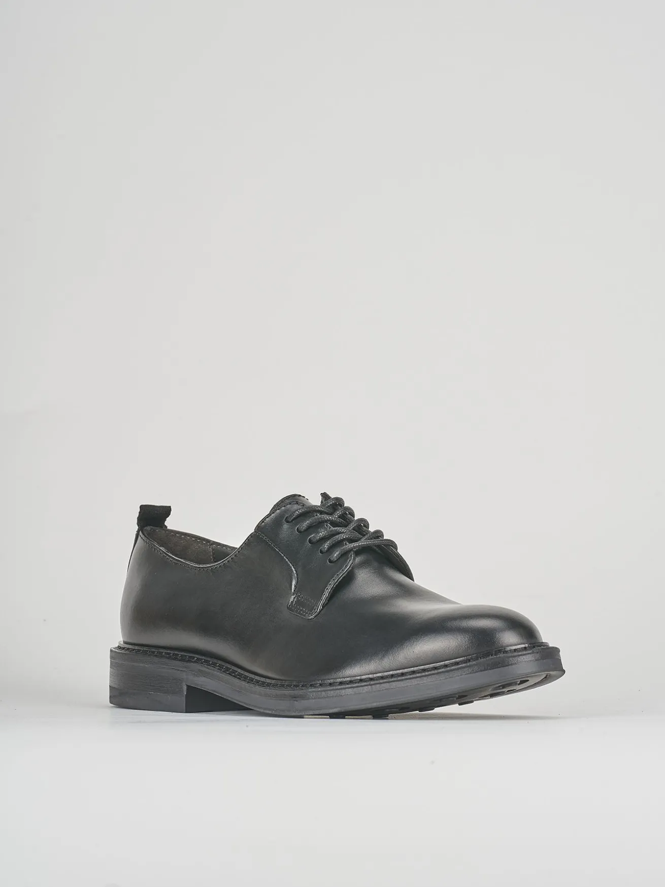 Stringate pelle nero