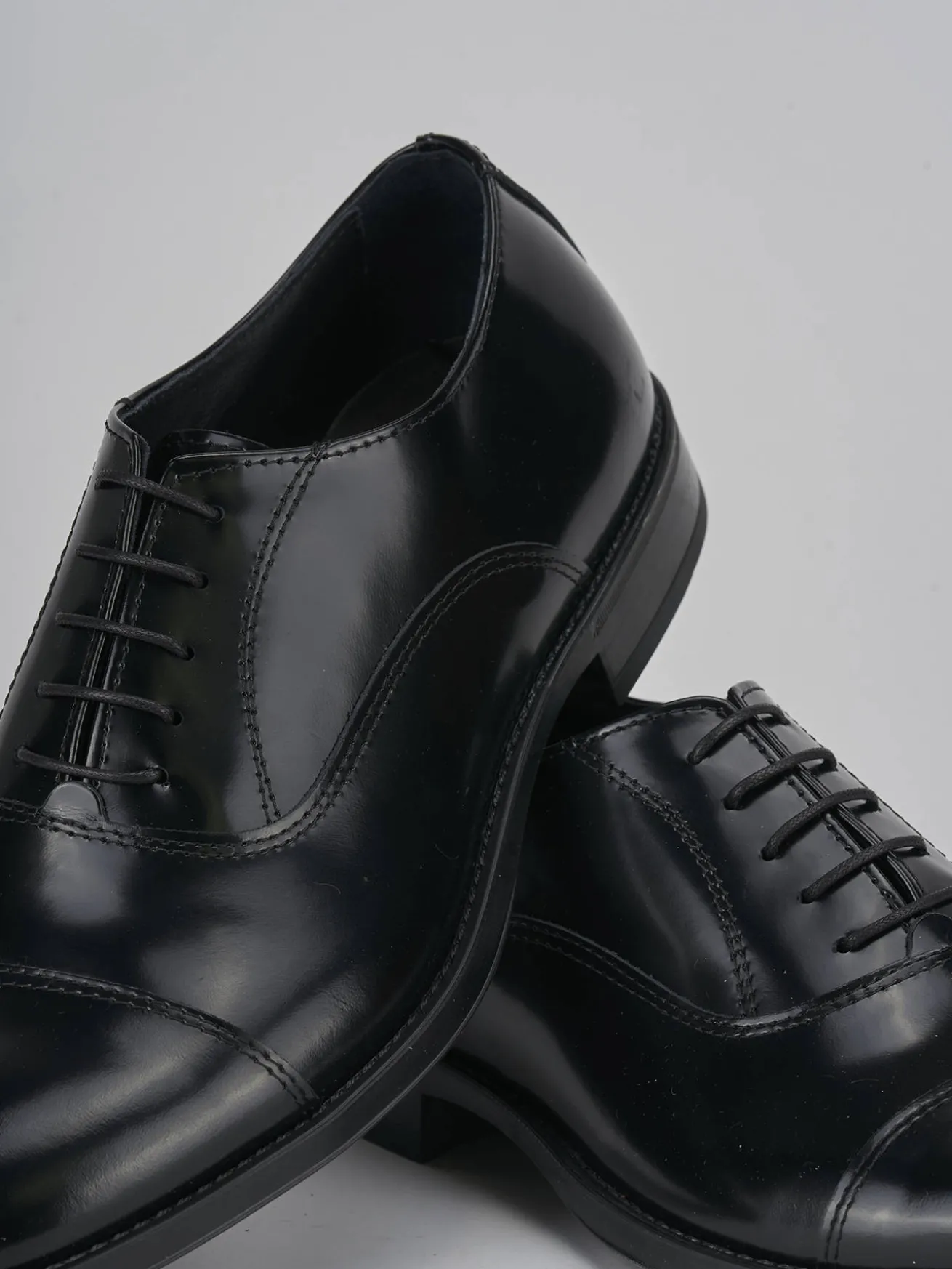 Stringate pelle nero