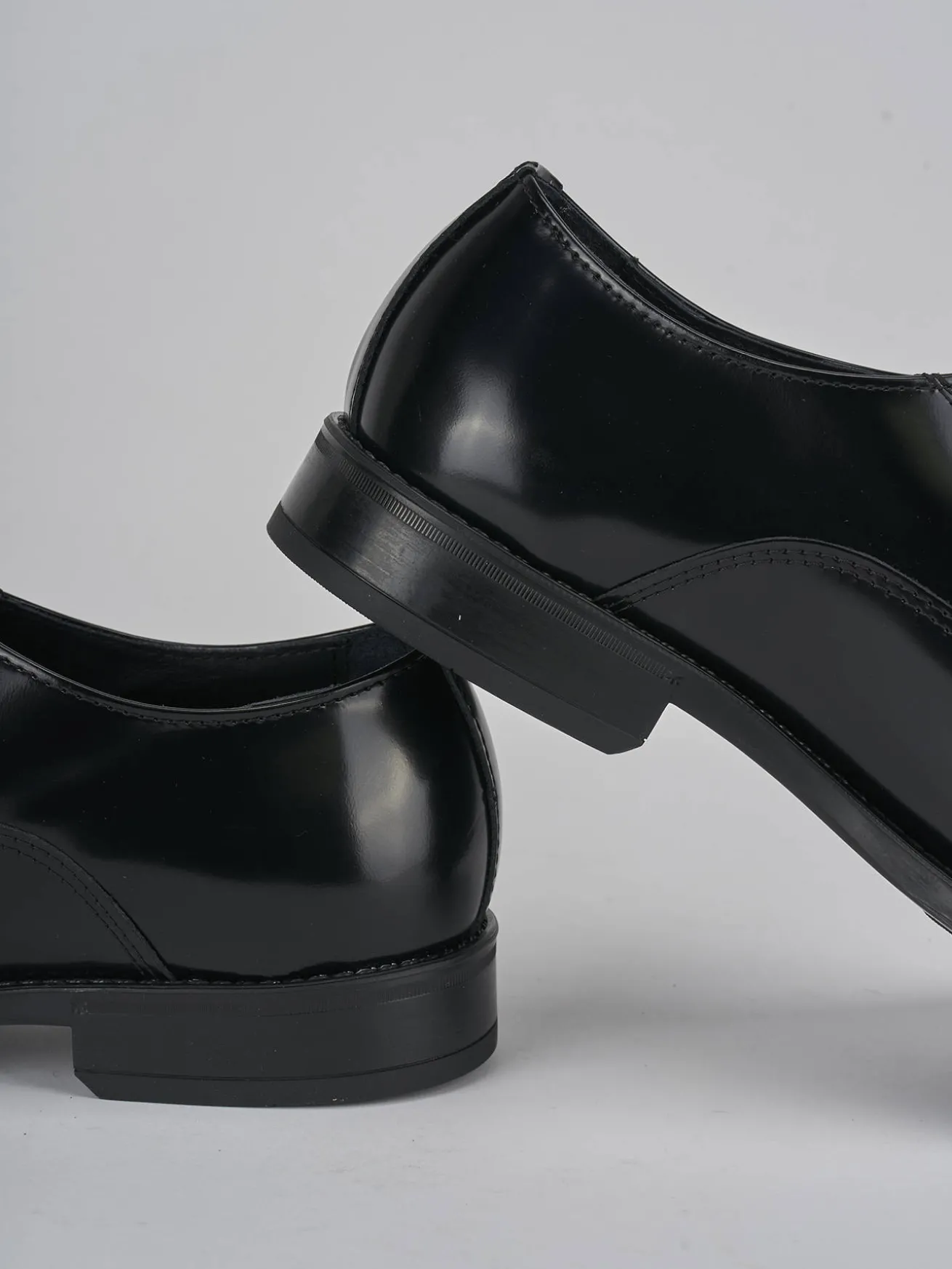 Stringate pelle nero